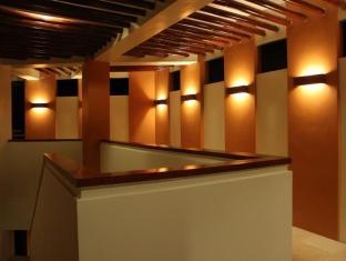 Lsm Square Residences Inn