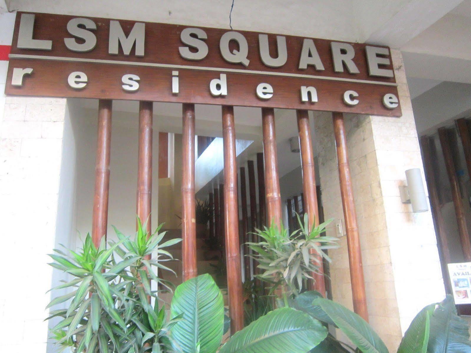 Lsm Square Residences 3*
