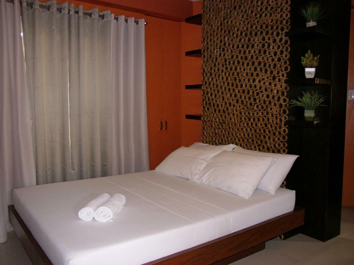 Inn Lsm Square Residences 3*
